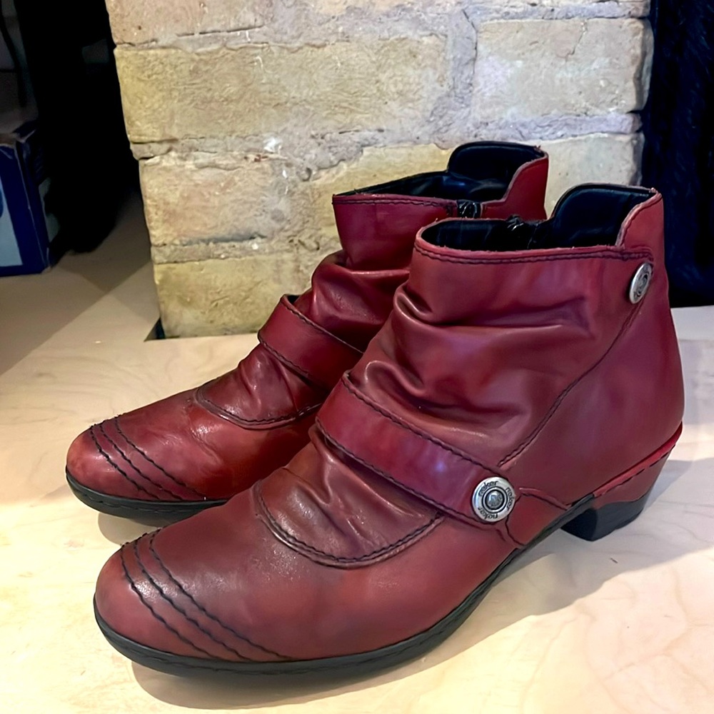 Rieker Slouch Boots 38 Like New